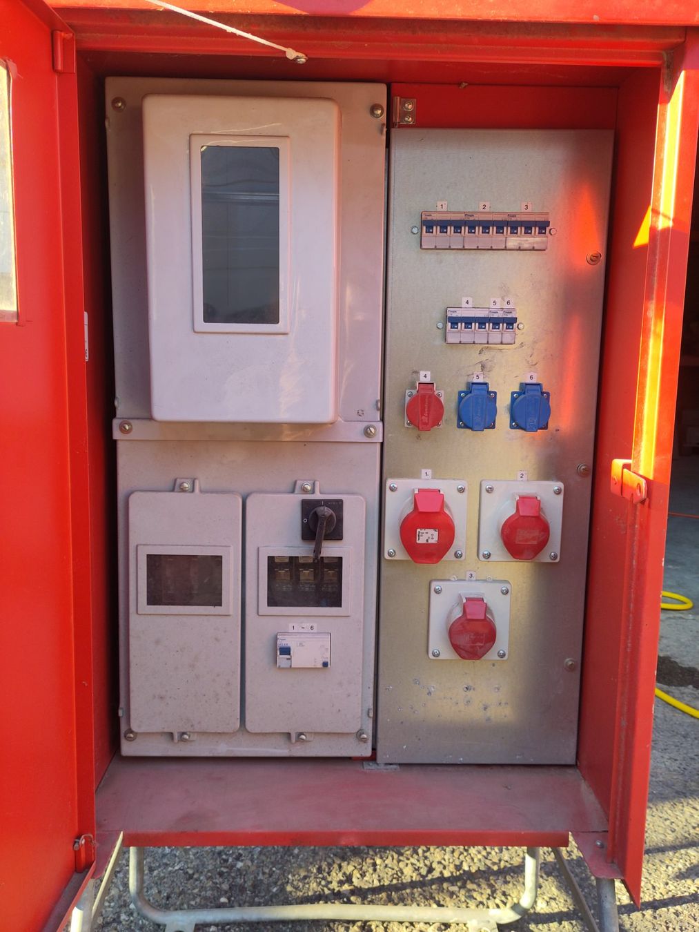 Electrotechnique: Baustromverteiler 63A – D'occasion à Herrenschwanden par dha02 2