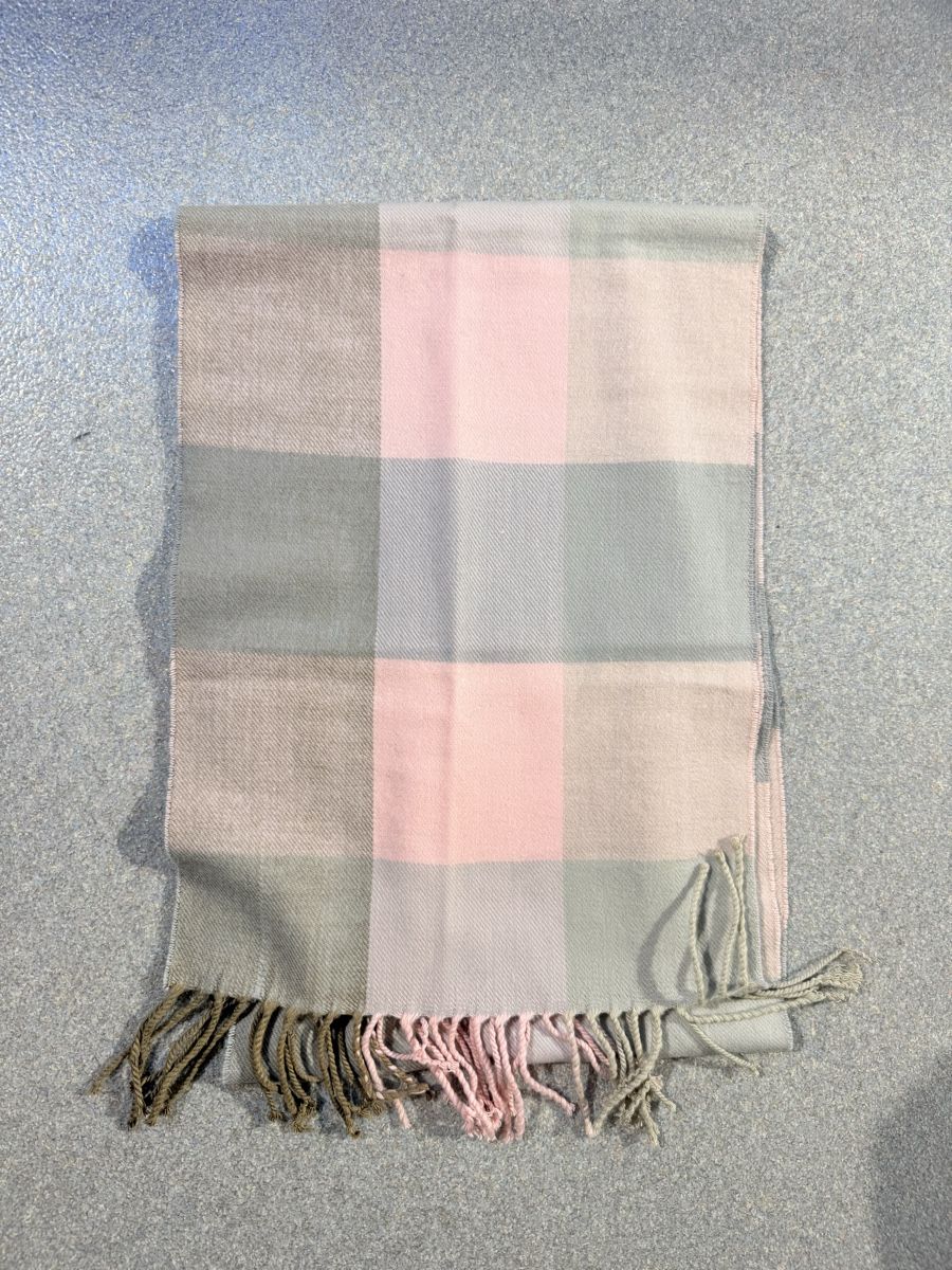 Foulard & Sciarpe: Warmer, weicher Winter Schal mit Karomuster, neuwertig – Usato da Lachen SZ venduto da HelvetiaLuxury 2