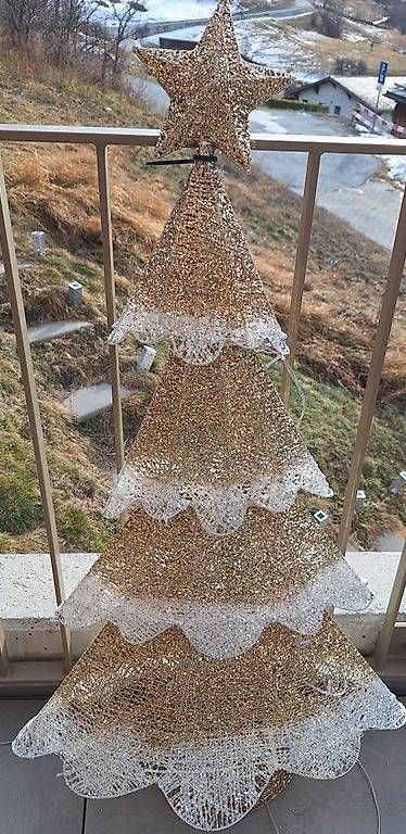 Tutte le decorazioni: Weihnachtsdeko Tannenbaum 230V – Usato da Visperterminen venduto da M1gnon 1