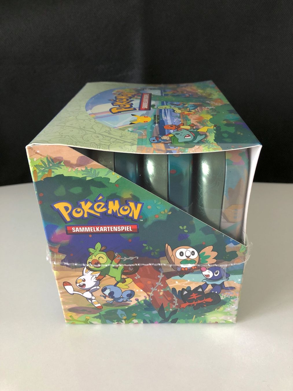 Pokémon Sammelbilder & Trading cards: Pokemon - Celebrations Mini Tin Display sealed - deutsch – Neu und originalverpackt aus Zürich von Nostalgia 2