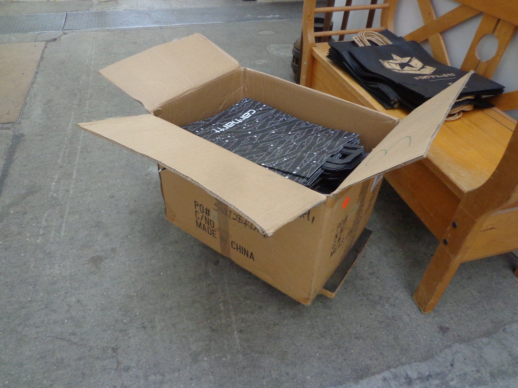 Sacs: Grosser Posten Papiertragtaschen Neu – Neuf (Voir description) à Zofingen par goezi 3