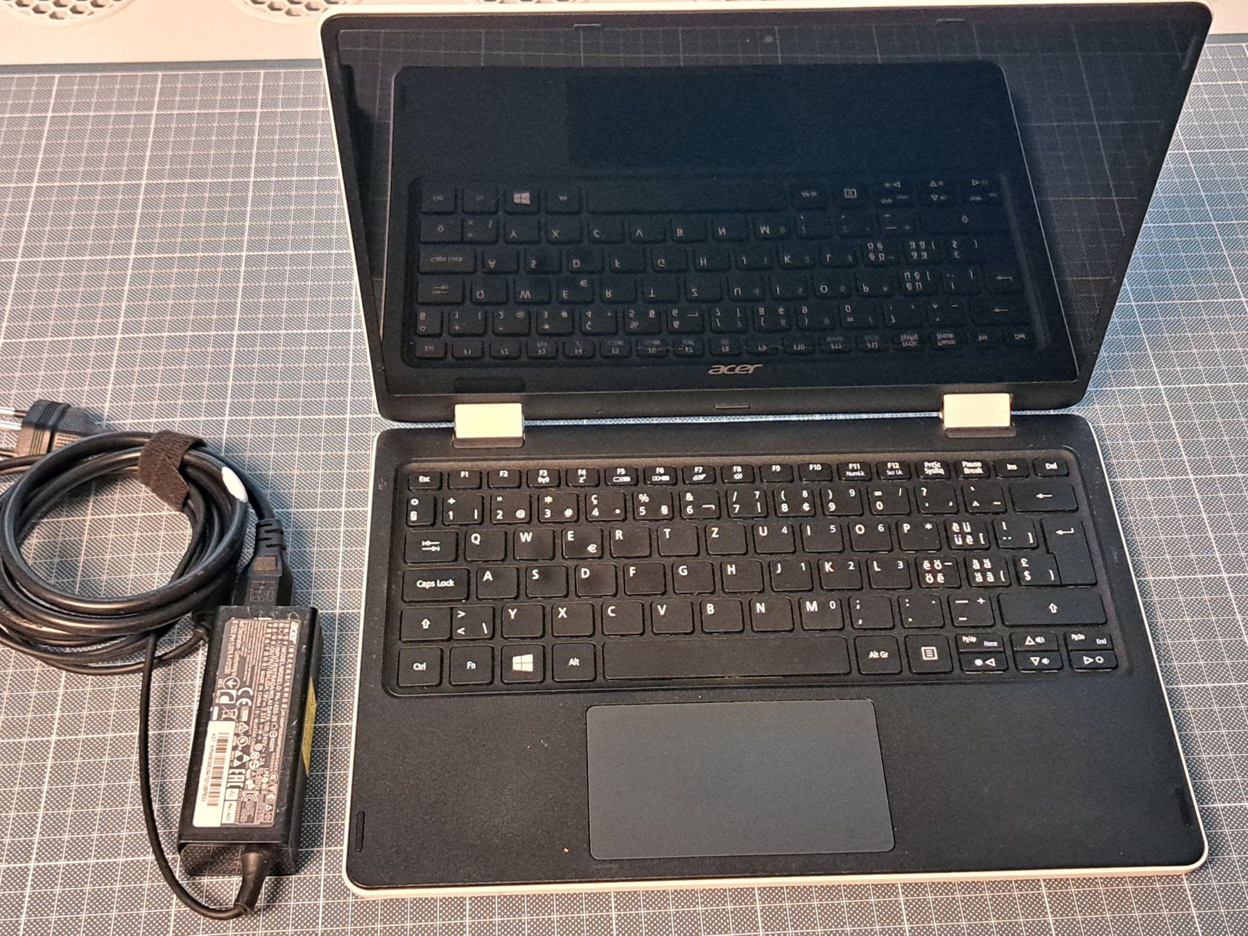 Acer Notebook: Acer Aspire R3-131T – Usato da Zürich venduto da duli1