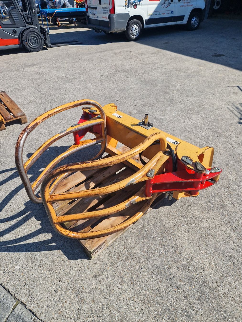Tutte le macchine: Frontlader Hauer – Usato da Menznau venduto da 6122 8