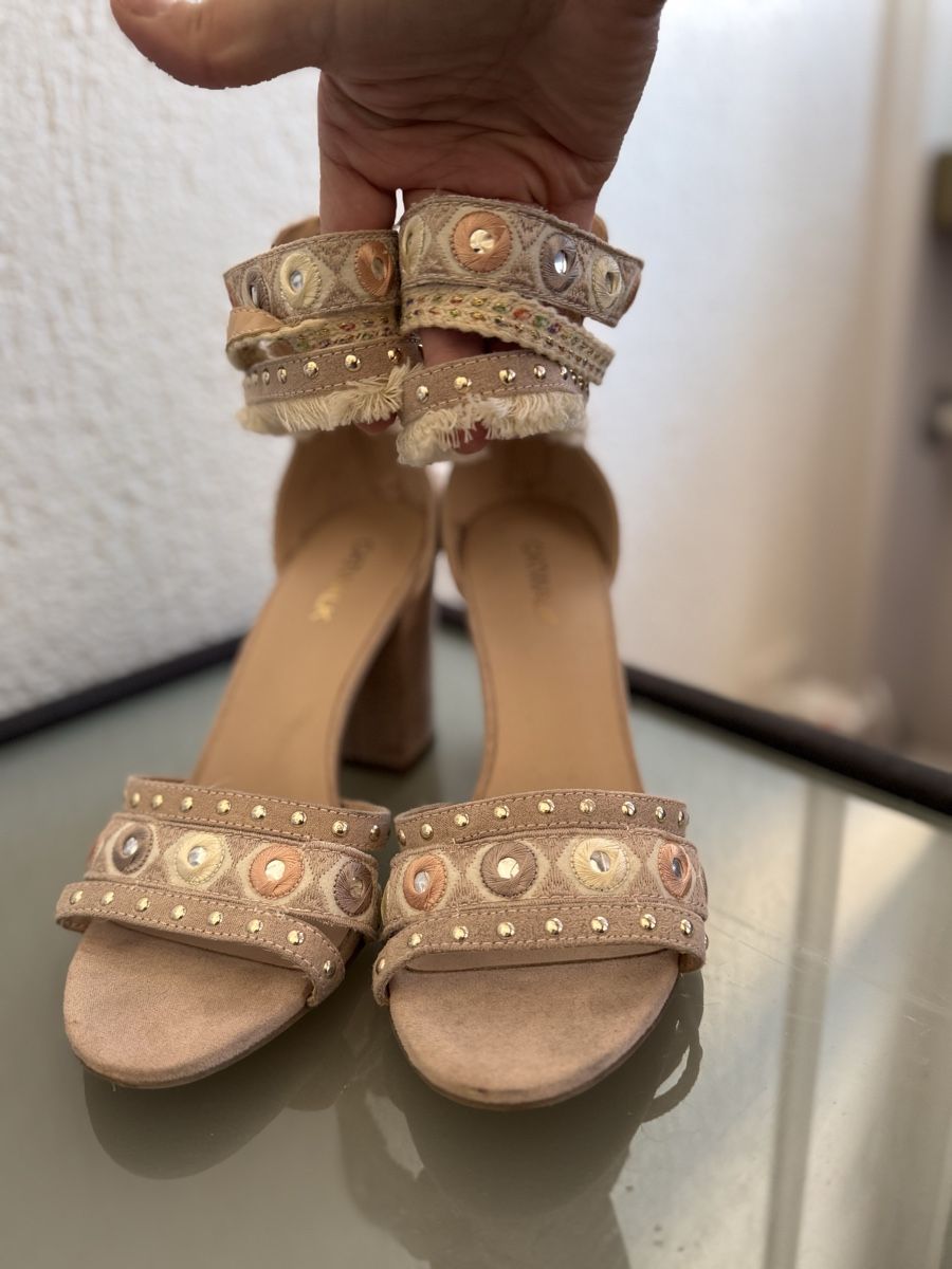 Damenschuhe: Sandales compensées beiges taille 38 porté 1 fois – Gebraucht aus La Chaux-de-Fonds von Sabinchenn 4