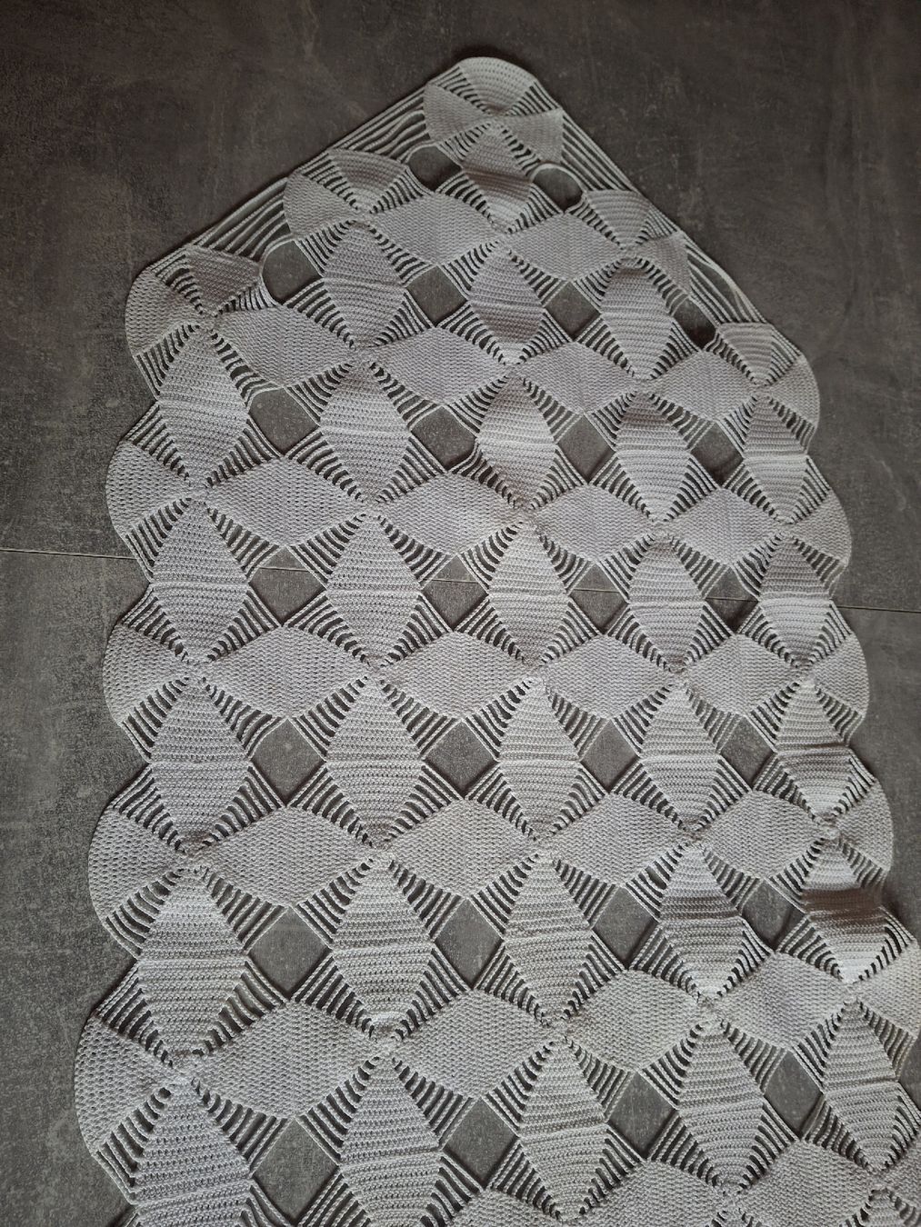 Autre linge de table: Chemin de table crochet blanc motif losanges  – D'occasion à Villiers par san_jn5w 2