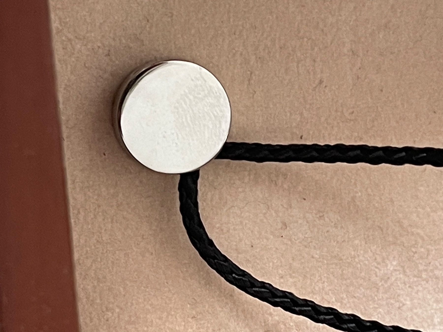 Hermès Ciondoli: Pendentif Hermès clou de selle – Usato da Neuchatel venduto da mar_9blm 3