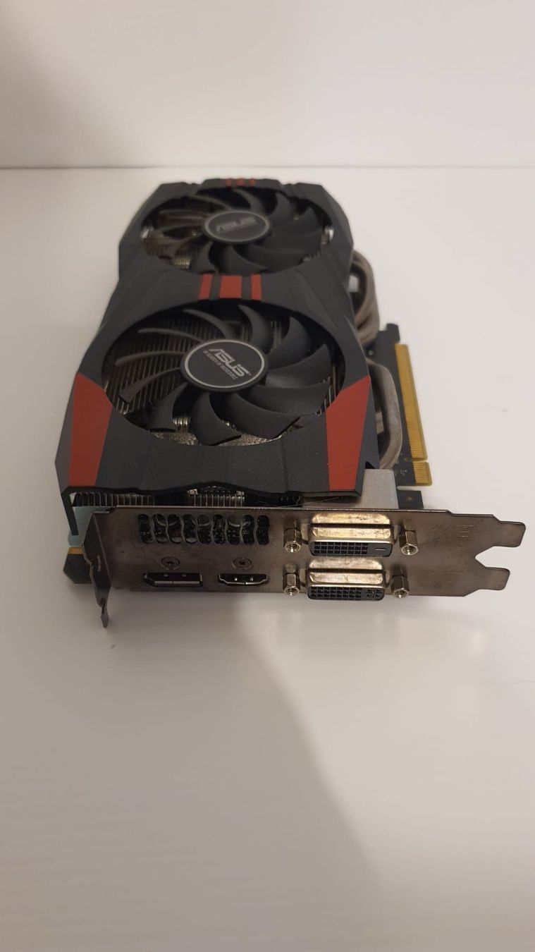 Asus Schede grafiche: Carte Graphique Asus GeForce GTX – Usato da La Tour-de-Peilz venduto da cod_9hq5 2