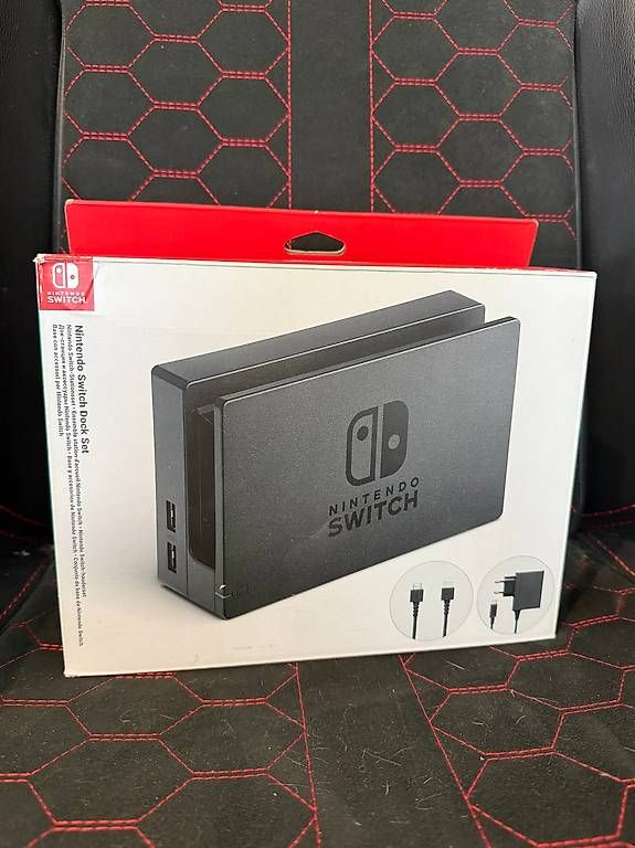 Dockingstation: Dock Nintendo Switch – Gebraucht aus Le Brassus von pau_6yqn