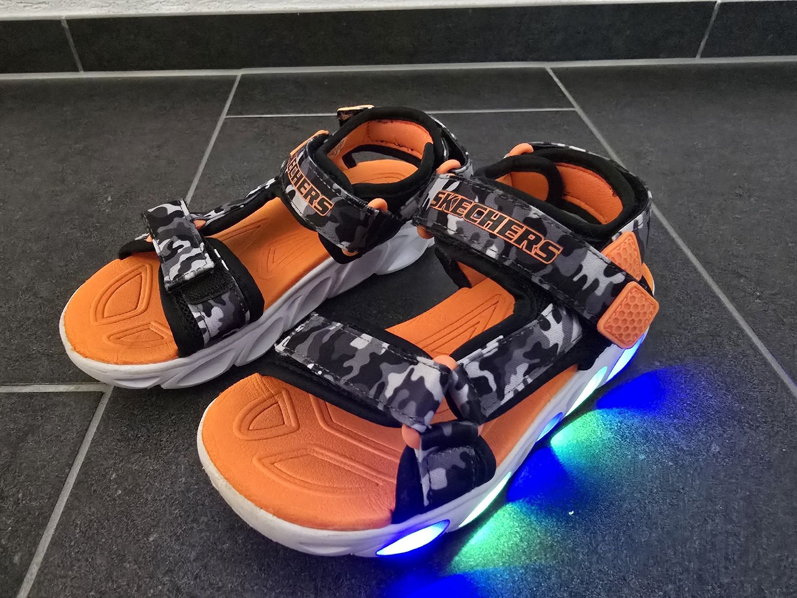 Skechers Scarpe per ragazzi: SKECHERS Sandalen Grösse 29 – Nuovo (secondo la descrizione) da Birmensdorf ZH venduto da nad_5hfd