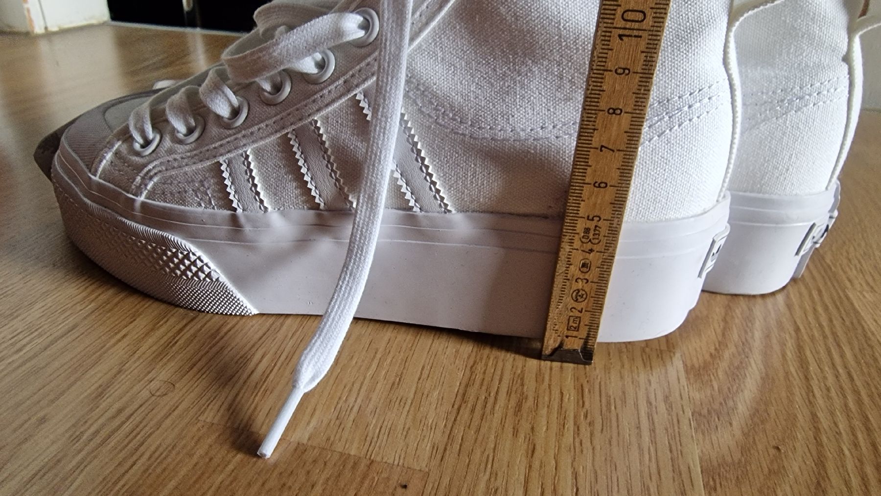 Scarpe da donna: Adidas Snickers – Nuovo (secondo la descrizione) da Wil SG venduto da ral_dgc2 4