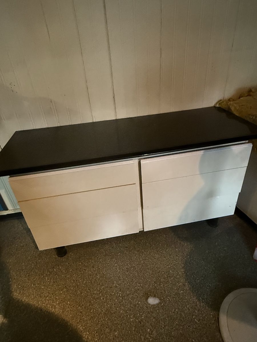 Cassettiere: Schöne, gebrauchte Malm Kommode mit 6 Schubladen, Top! – Usato da Graltshausen venduto da Steppinchen