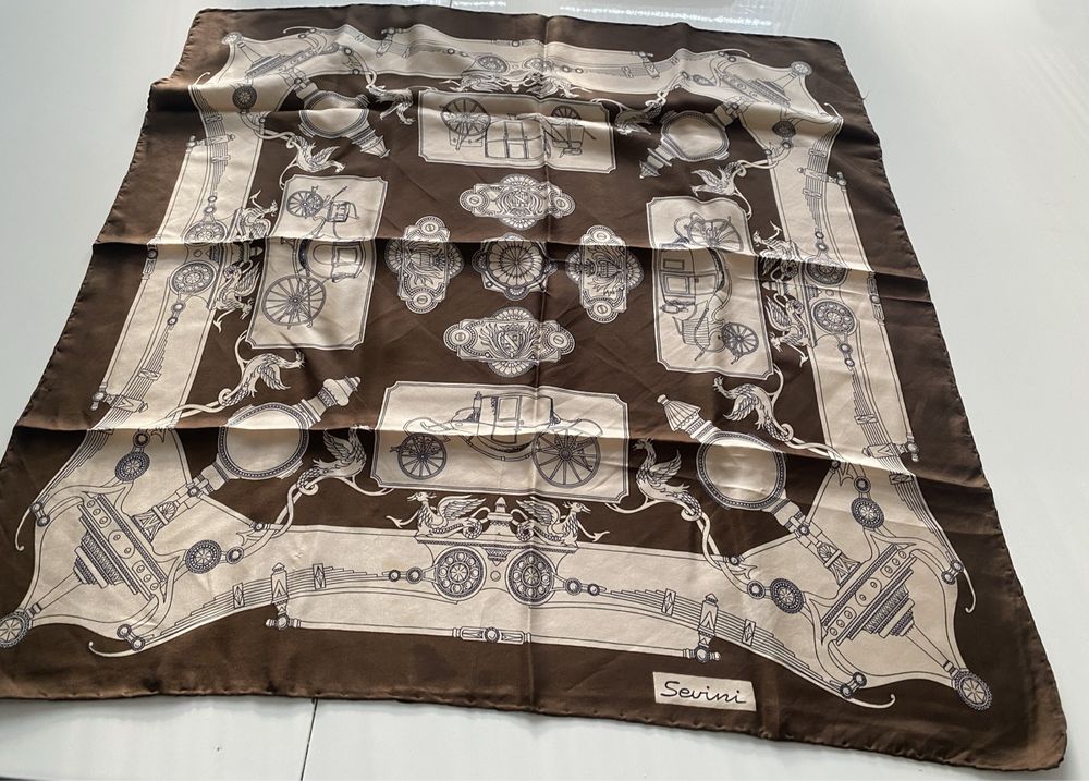 Foulard En Soie 100% Vintage Sevini – Motif Géométrique Multicolore La Chasse