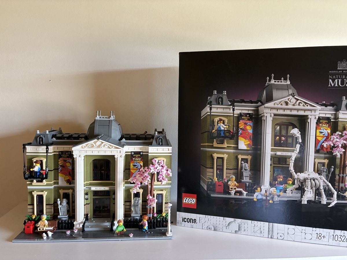 Lego Kit di costruzioni: Lego Icons Museum 10326 – Nuovo (secondo la descrizione) da Speicher venduto da spla03