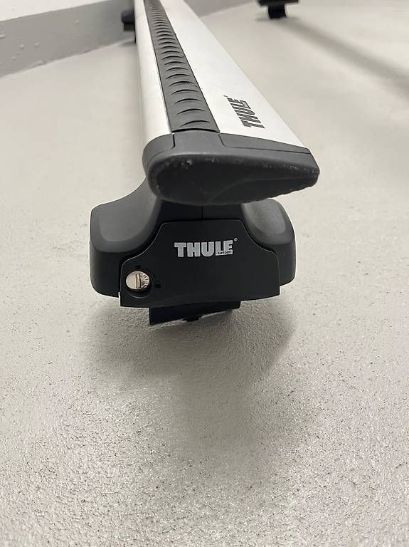 Thule Barres de toit: Thule Rapid System 754 mit Wing Bar – D'occasion à Fällanden par Alago