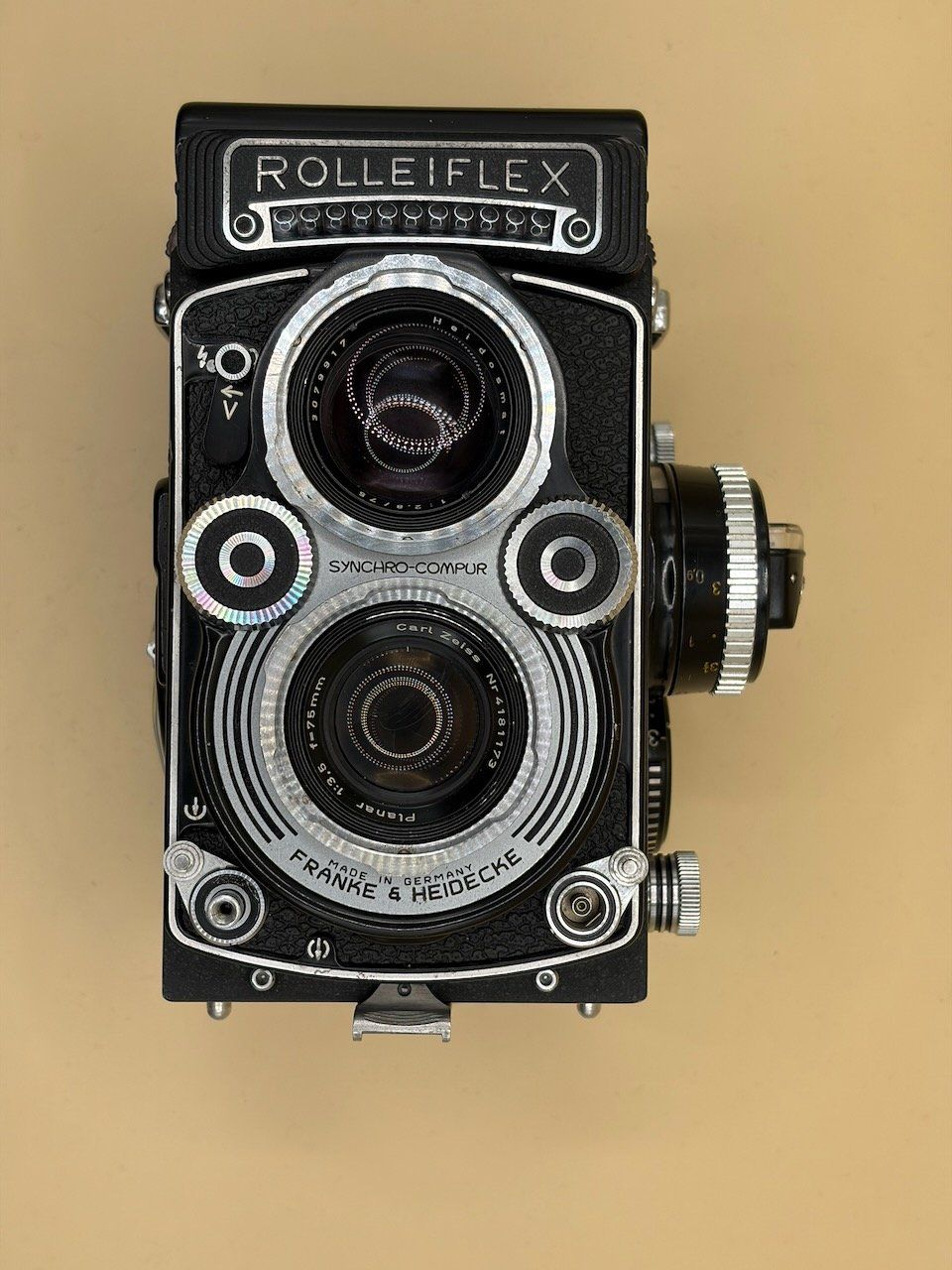 Rollei Fotocamera: Rolleiflex 3.5F Planar 75mm, Messer OK, Ledertasche – Usato da Biel/Bienne venduto da kiouk 3