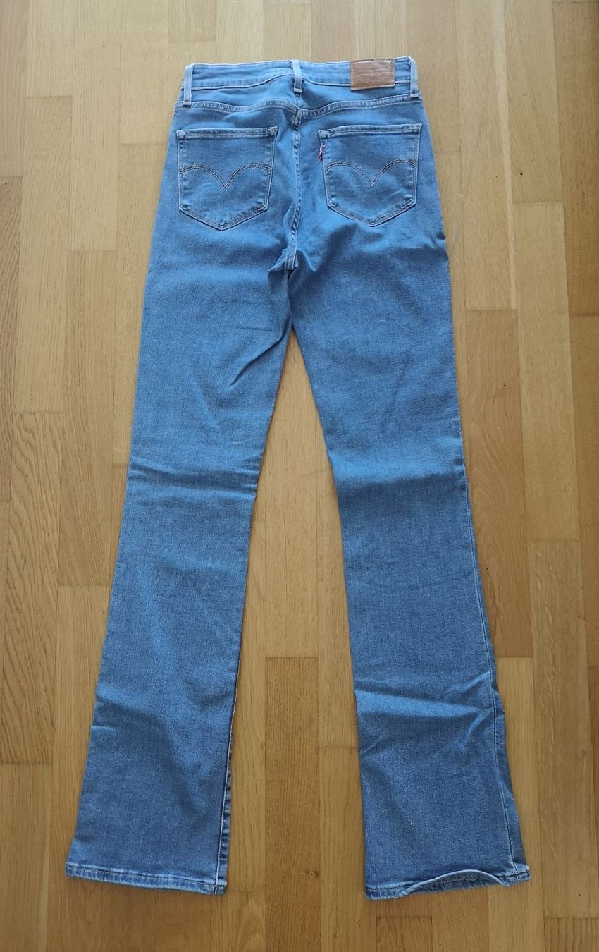 Levi's Jeans: Levi's 725 High Rise Bootcut W27 L34 – Usato da Niederbipp venduto da kevintifu20 1
