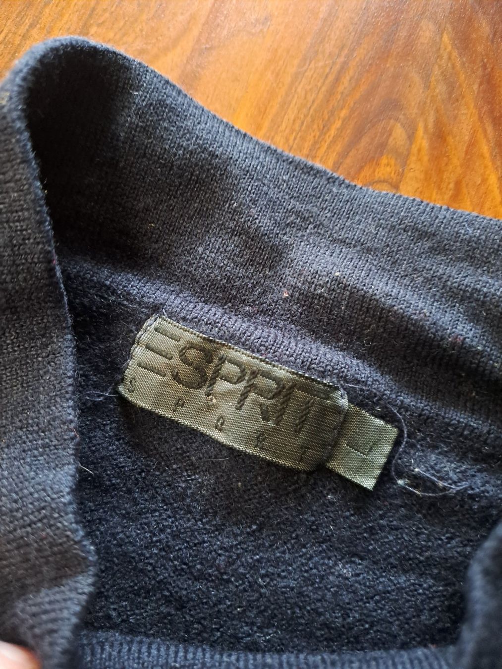 Esprit Pullover & Sweatshirts: Esprit Wollpulli Gr.L – Gebraucht aus Emdthal von kasira 1