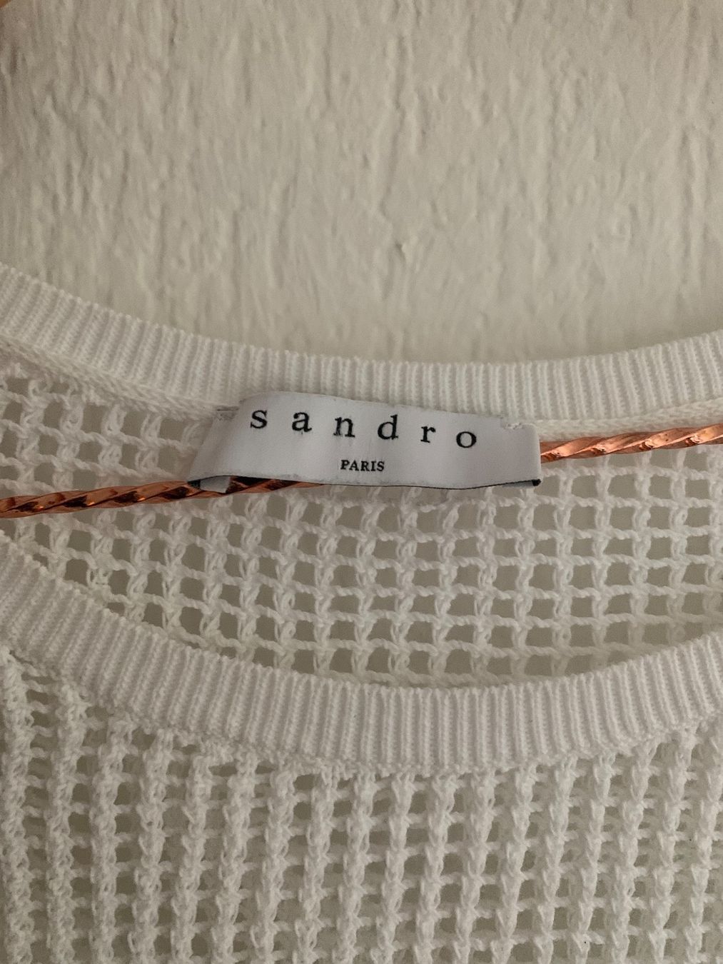 Sandro Top: Haut Sandro en maille blanc (taille 2) – Usato da Lausanne venduto da Xiaoxi 6