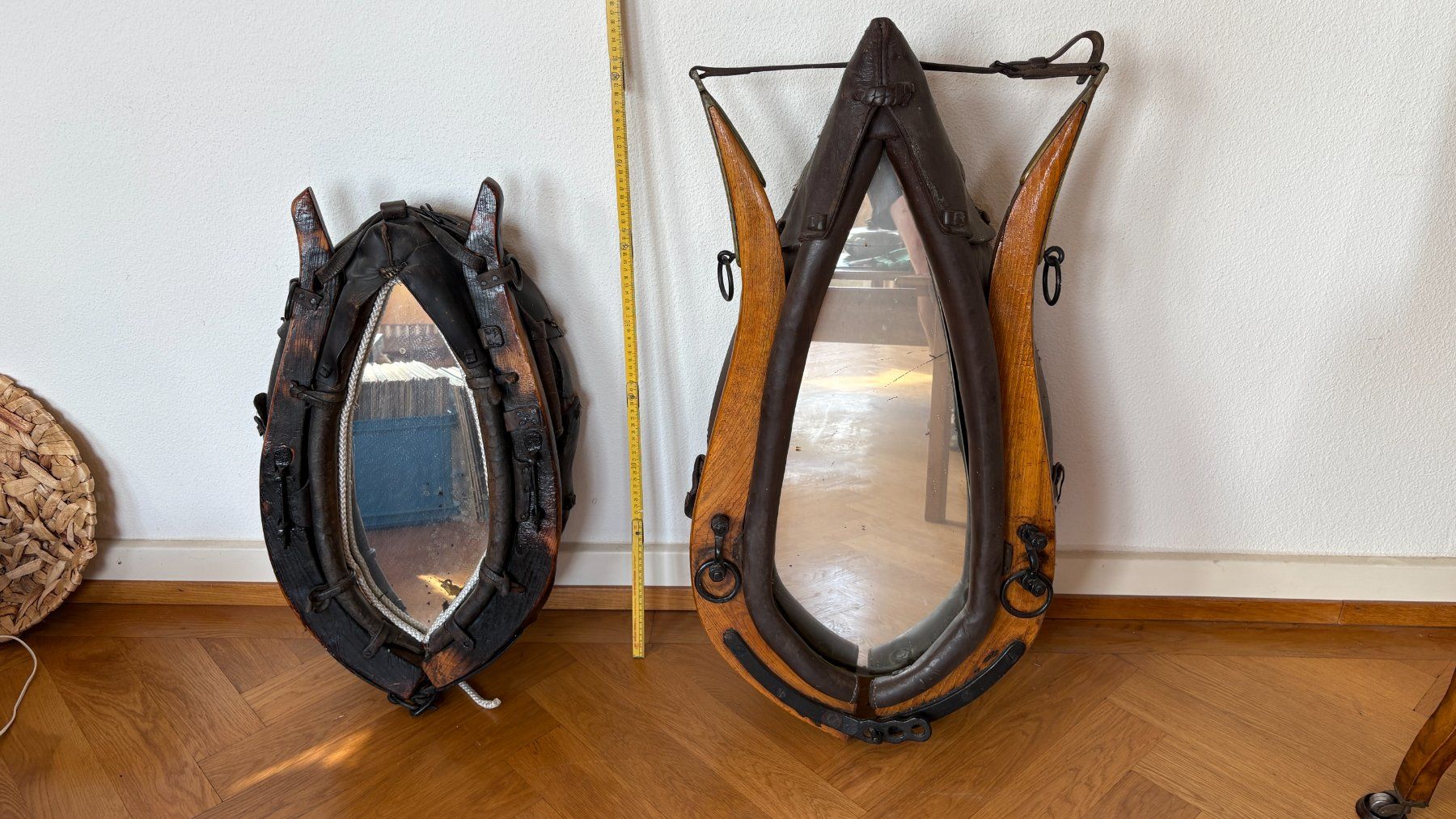 Specchi: Miroirs assemblés dans des colliers à cheveaux – Usato da Vevey venduto da dtr_q78n