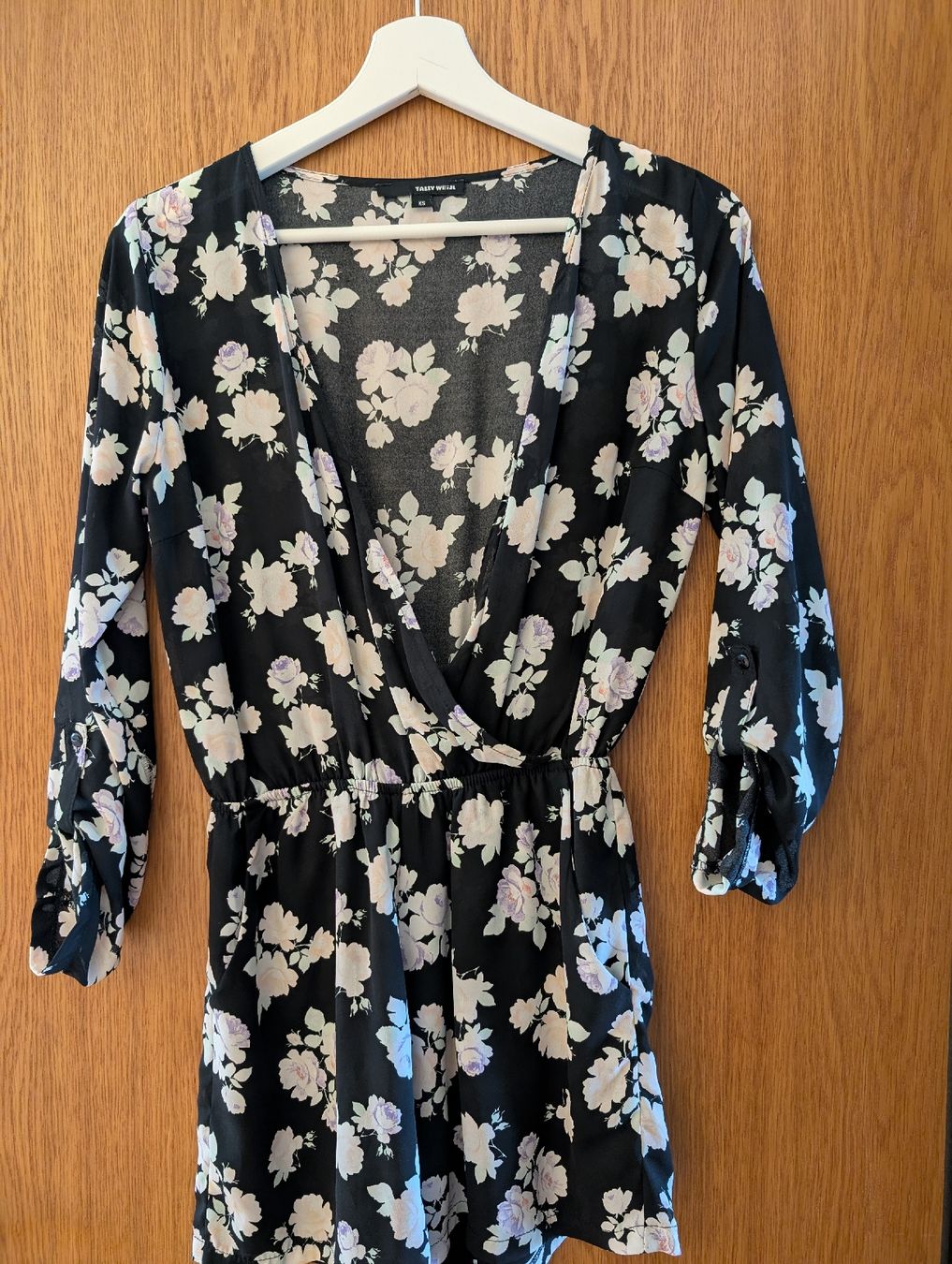 Tute: Playsuit mit Blumenmuster, Grösse XS/S – Usato da St.Gallen venduto da Youfariemurad90