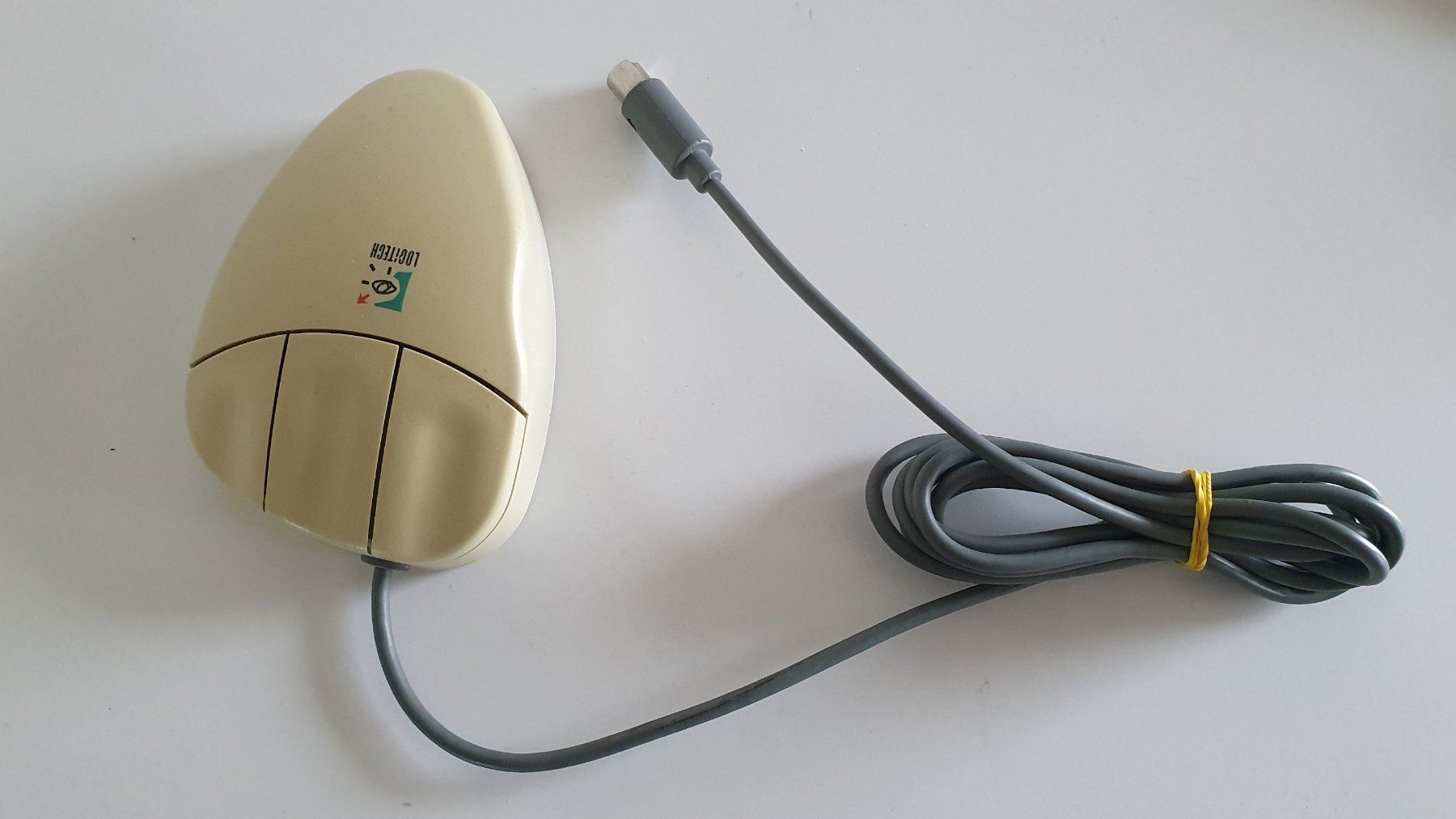 Logitech Maus: Vintage Logitech Maus Serial-MousePort M-CQ38 – Gebraucht aus Giswil von