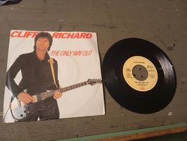 Cliff Richard Single Schallplatte - The Only Way Out 🎶🎵...