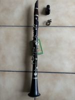 Clarinette ancienne en bois avec étui, occasion