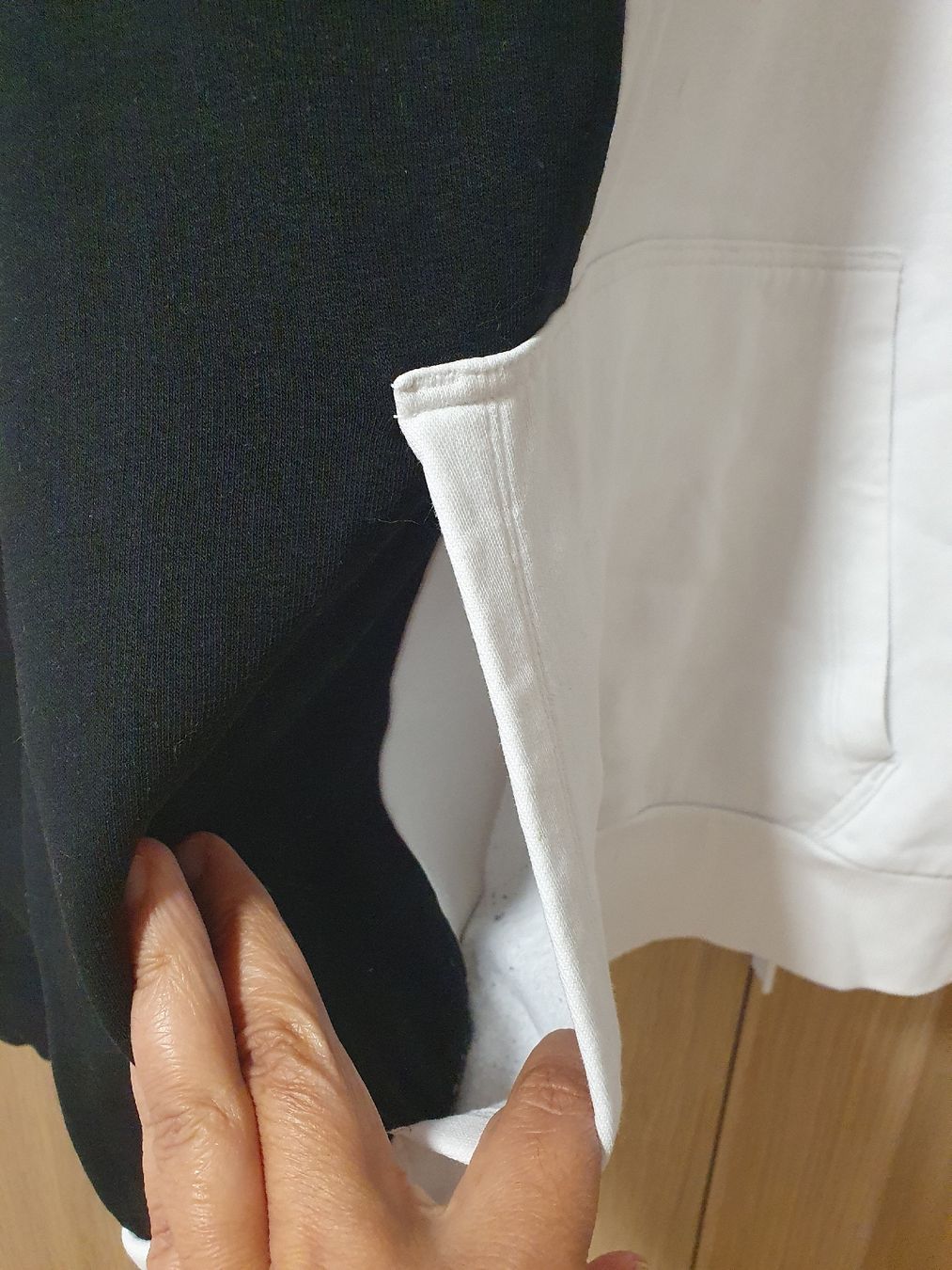 Maglioni & Felpe: Sweatshirt bicolor Grösse 182 Neuwertig – Nuovo (secondo la descrizione) da St.Gallen venduto da Avena135 2