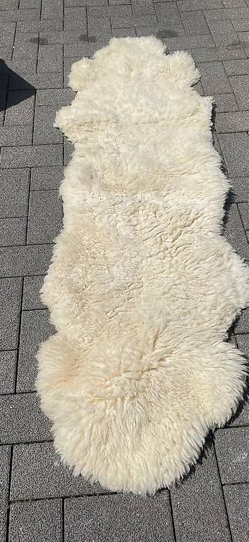 Tappeti: Schafsfell 2 Meter lang – Usato da Schenkon venduto da muz_g5mq