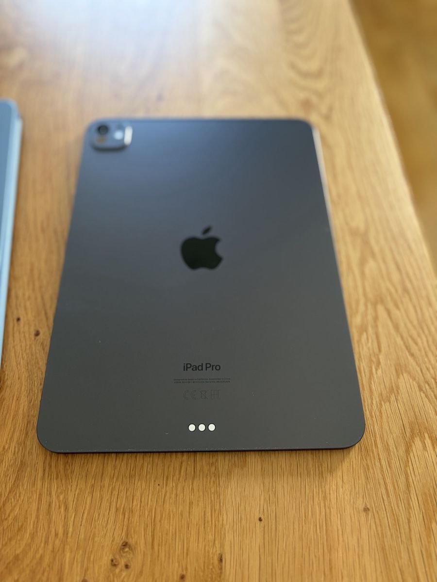 Apple Tablet PC: iPad Pro M4 11" 512GB Wifi - Comme Neuf – Nuovo (secondo la descrizione) da Lausanne venduto da adrian_lwn 2