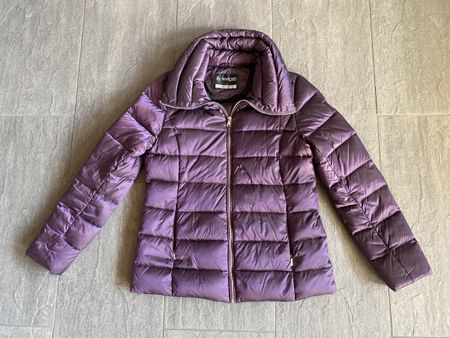 Neue Daunenjacke Gr. 38-40