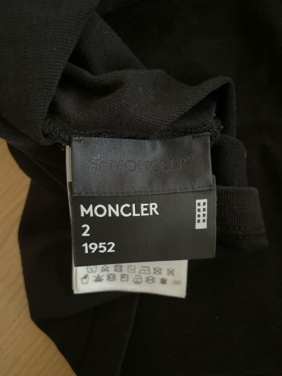 Moncler T-shirt: Moncler T-Shirt schwarz, Grösse M – Nuovo (secondo la descrizione) da Hägendorf venduto da fufj11 2