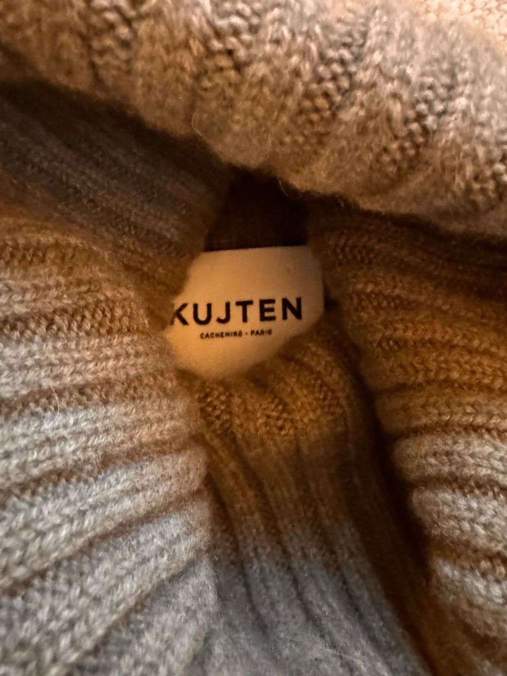 Maglioni & Felpe: KUJTEN Poncho 100% Cashmere – Usato da Meilen venduto da Antete 3