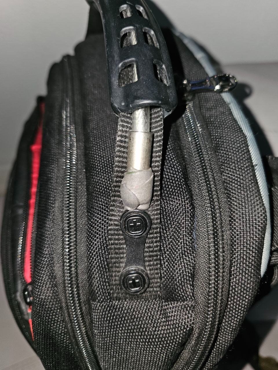 Wenger Rucksäcke: Wenger Rucksack schwarz grau – Gebraucht aus Vira (Gambarogno) von zaubernuessli 7