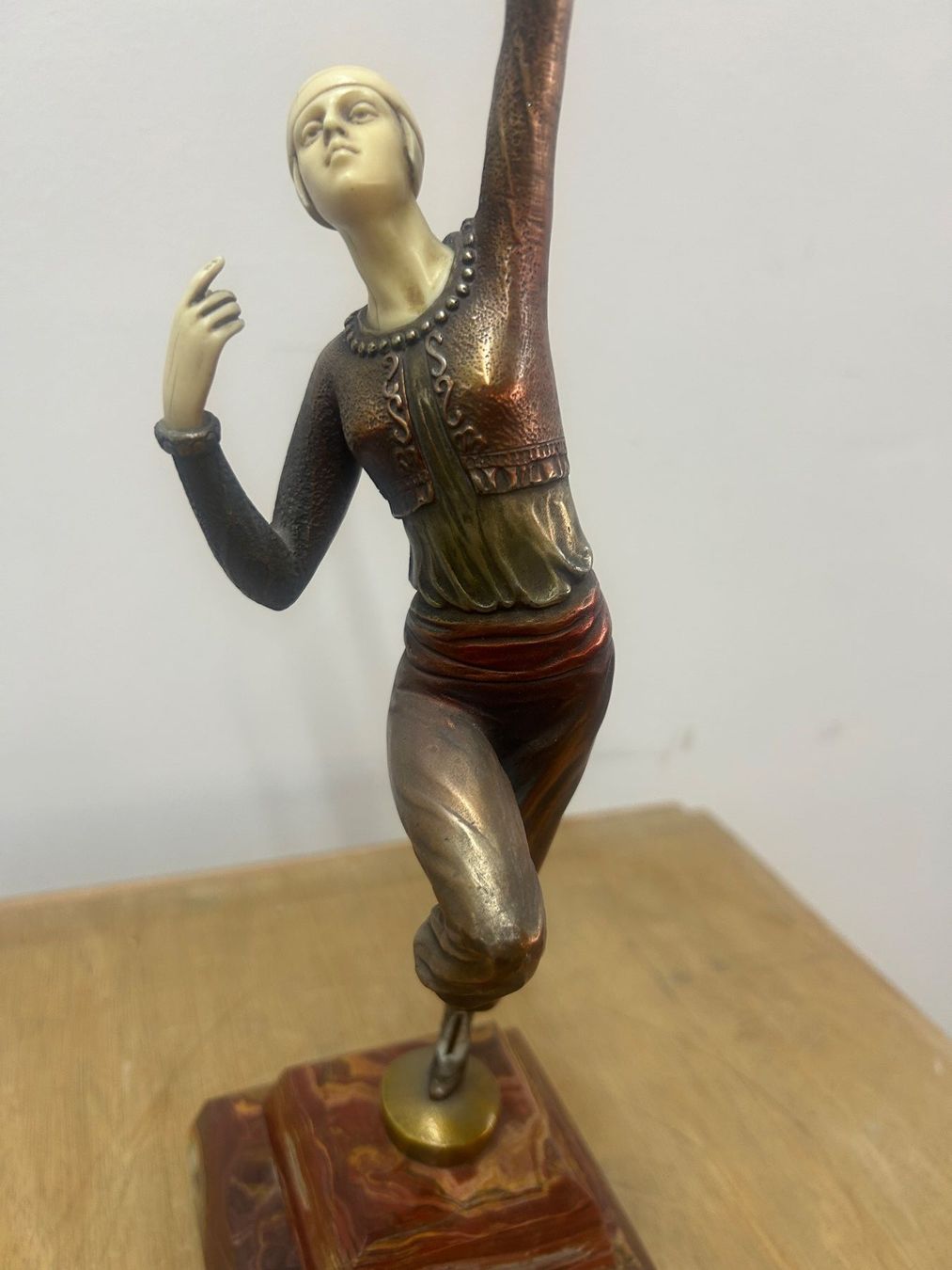 Sculture & Statue: Skulptur Mädchen mit Papagei Paul Philippe ca. um 1925 – Usato da Zürich venduto da Levelart 2