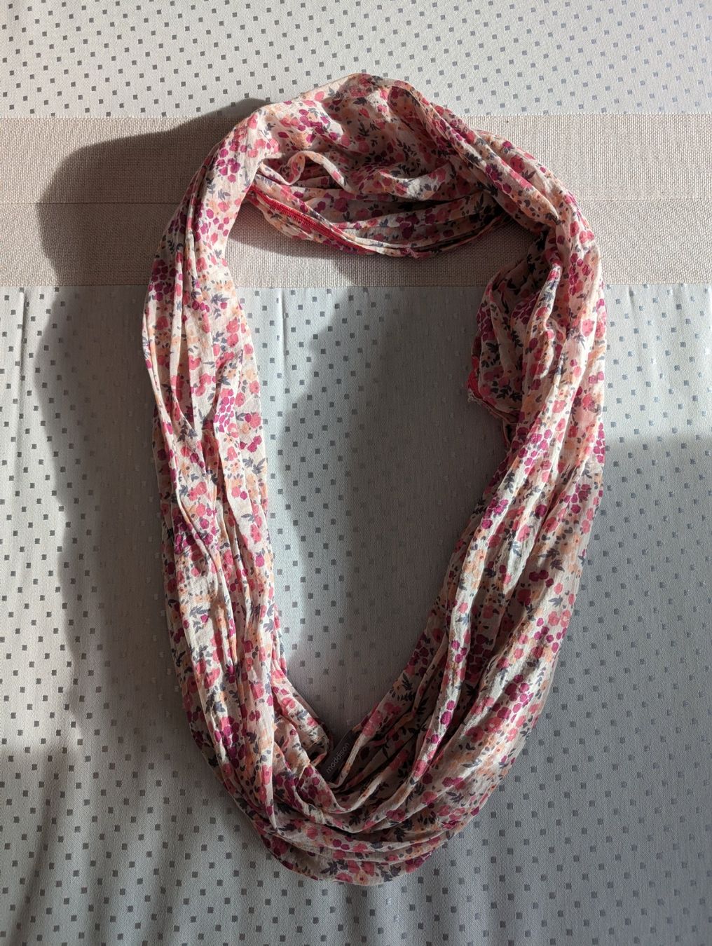 Foulard & Sciarpe: Maddison scarf- spring flowers – Usato da Glis venduto da livespringly