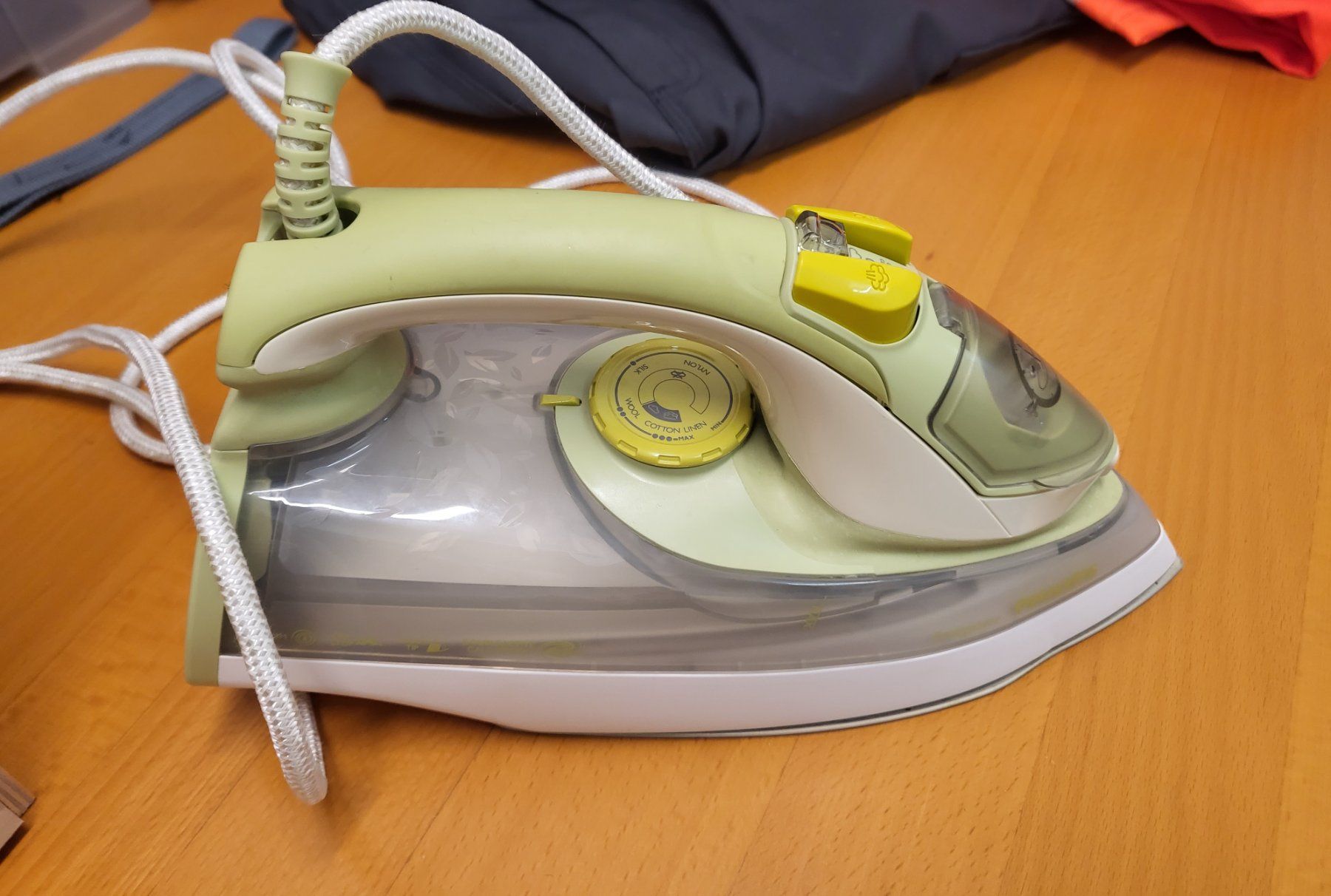 Philips Ferri da stiro: Bügeleisen Philips – Usato da Brütten venduto da Diana098 1