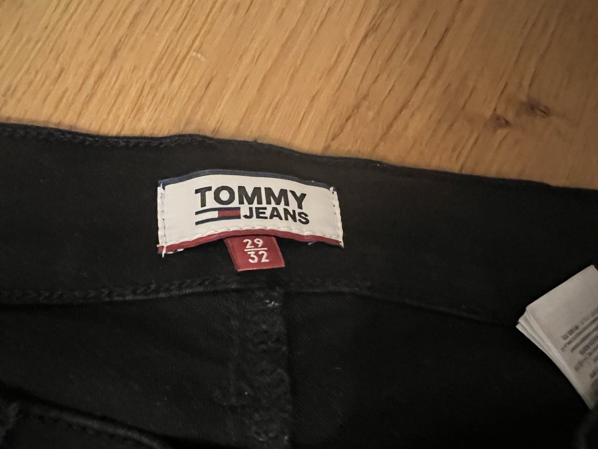Tommy Hilfiger Pantaloni: Pantalone TOMMY JEANS – Usato da Bôle venduto da dany2021 5