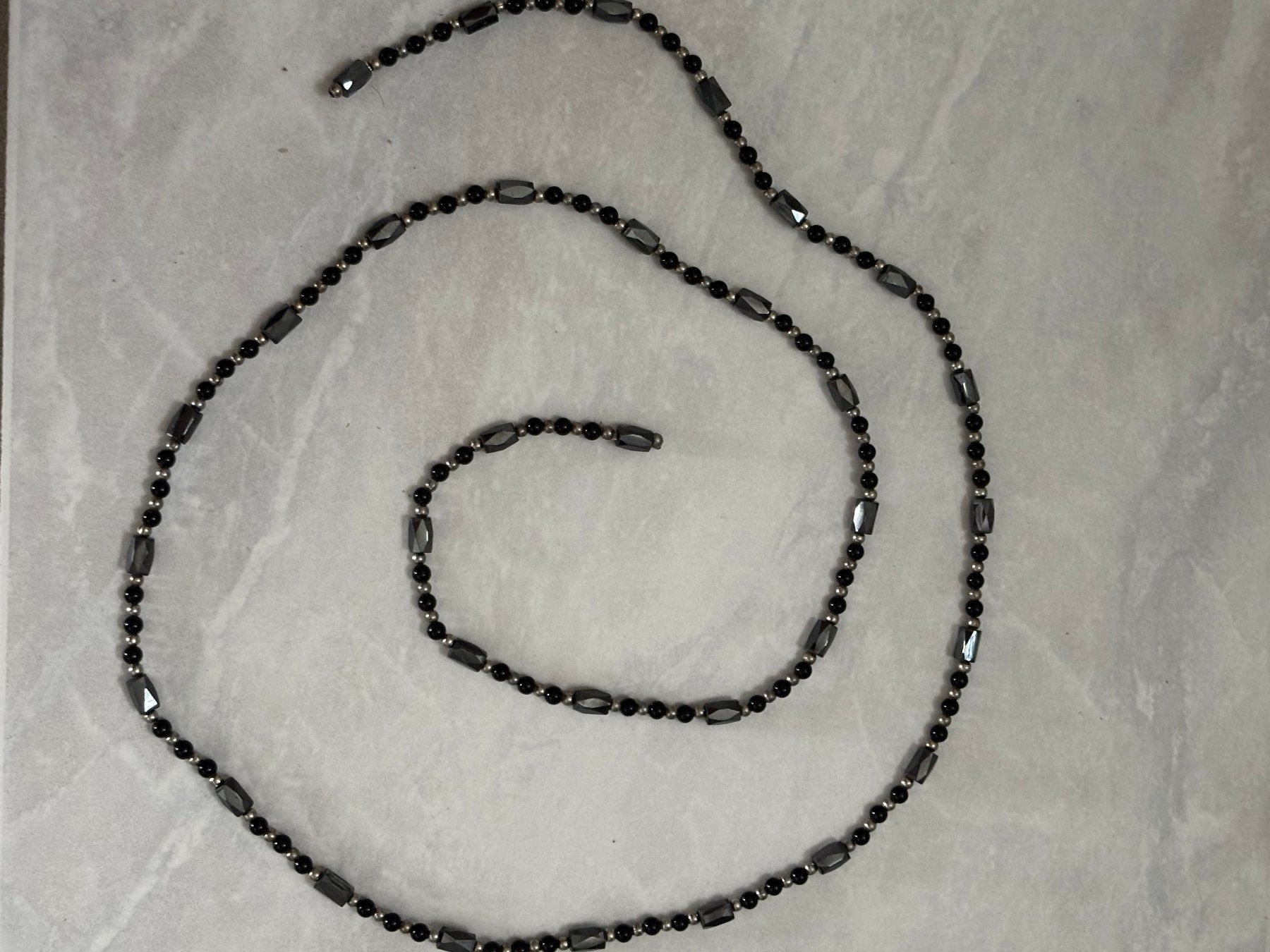 Catenine: Magnetit-Halskette, Silber und Schwarz, Top Zustand – Usato da Münchwilen AG venduto da Juean 2