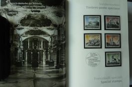 BRIEFMARKEN.MIT  VIERSPRACHIGEM TEXT. COLLECTION SUISSE 2003