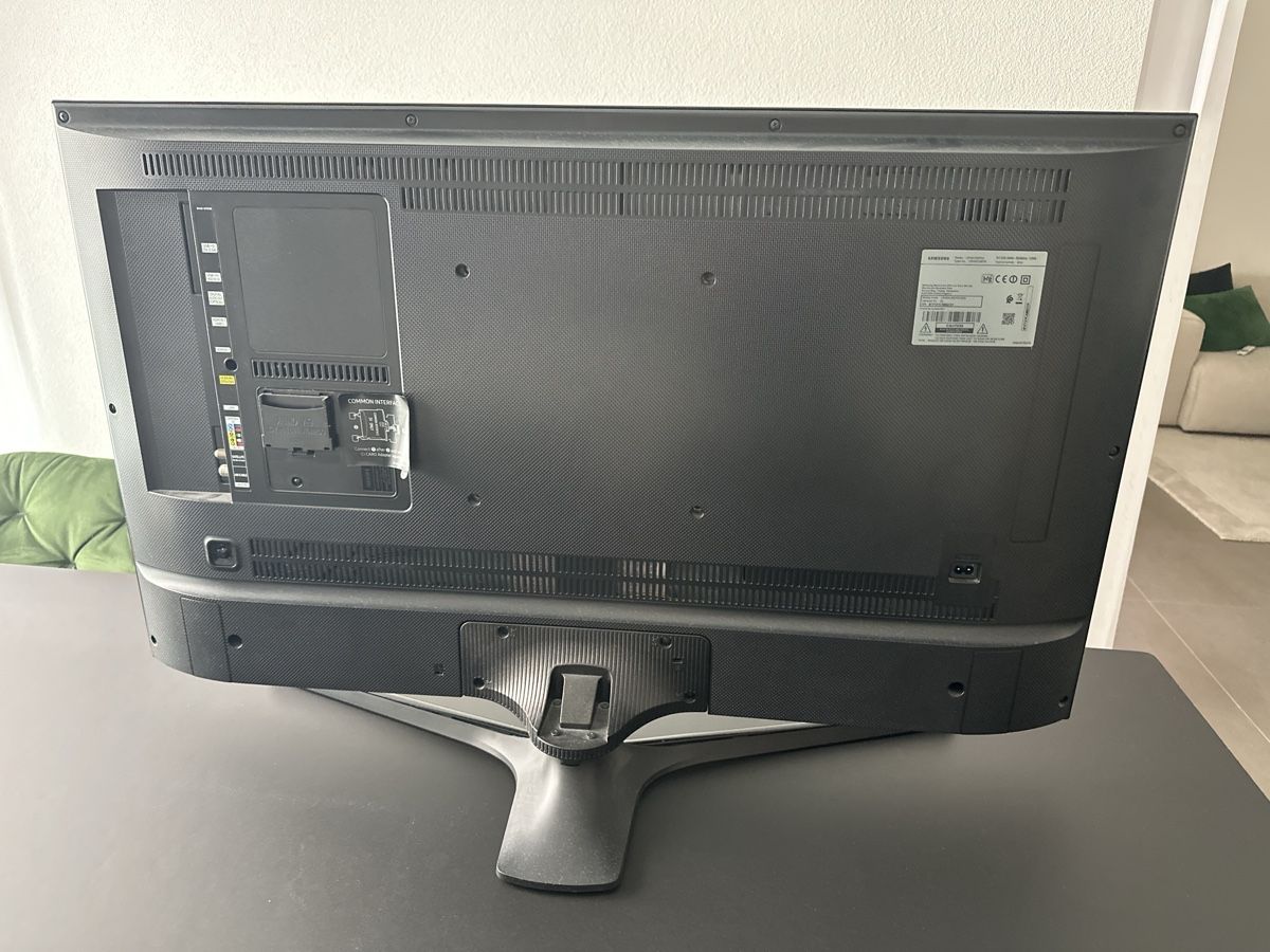Samsung Appareils TV: Samsung TV – D'occasion à Baar par Veni-Vidi-Vici 1
