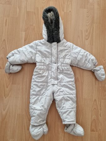 Schneeanzug