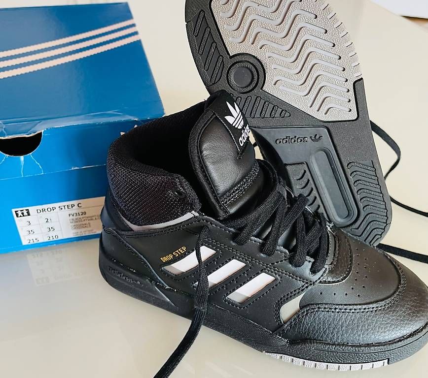 Adidas Scarpe da uomo: Turnschuhe / Sneaker von Adidas, Gr. 35 – Nuovo (secondo la descrizione) da Lufingen venduto da mar_v5lj 2