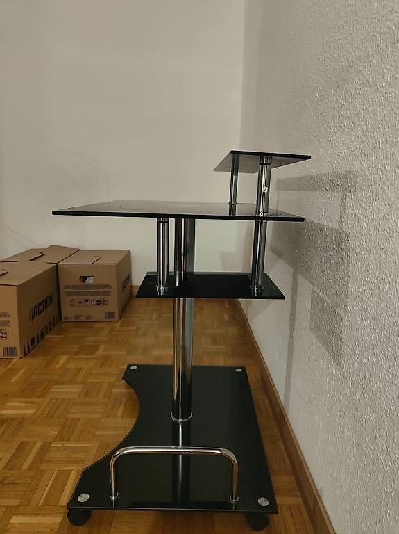 Schreibtische: Table de bureau pour ordinateur – Gebraucht aus Genève von lol024 1