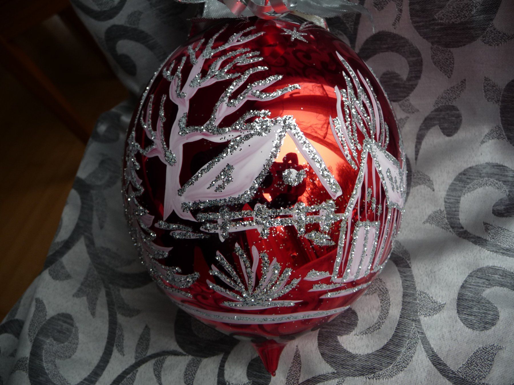 Tutte le decorazioni: gr. rot-silberne Christbaumkugel Weihnachtskugel Dekoration – Nuovo e nell'imballaggio originale da Alpnach Dorf venduto da marvo 4