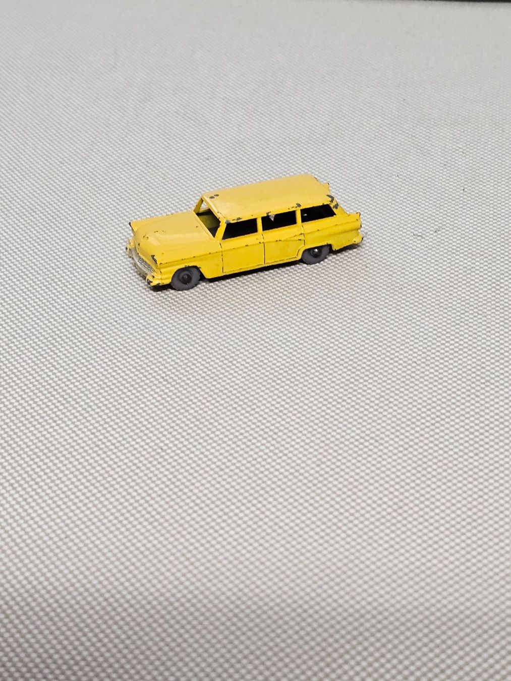 Lesney Modellini d'auto: Lesney American Ford Station Wagon – Usato da Starrkirch-Wil venduto da easygo13