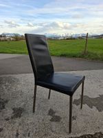 Stühle Komplett: 4x weiss, 2x schwarz