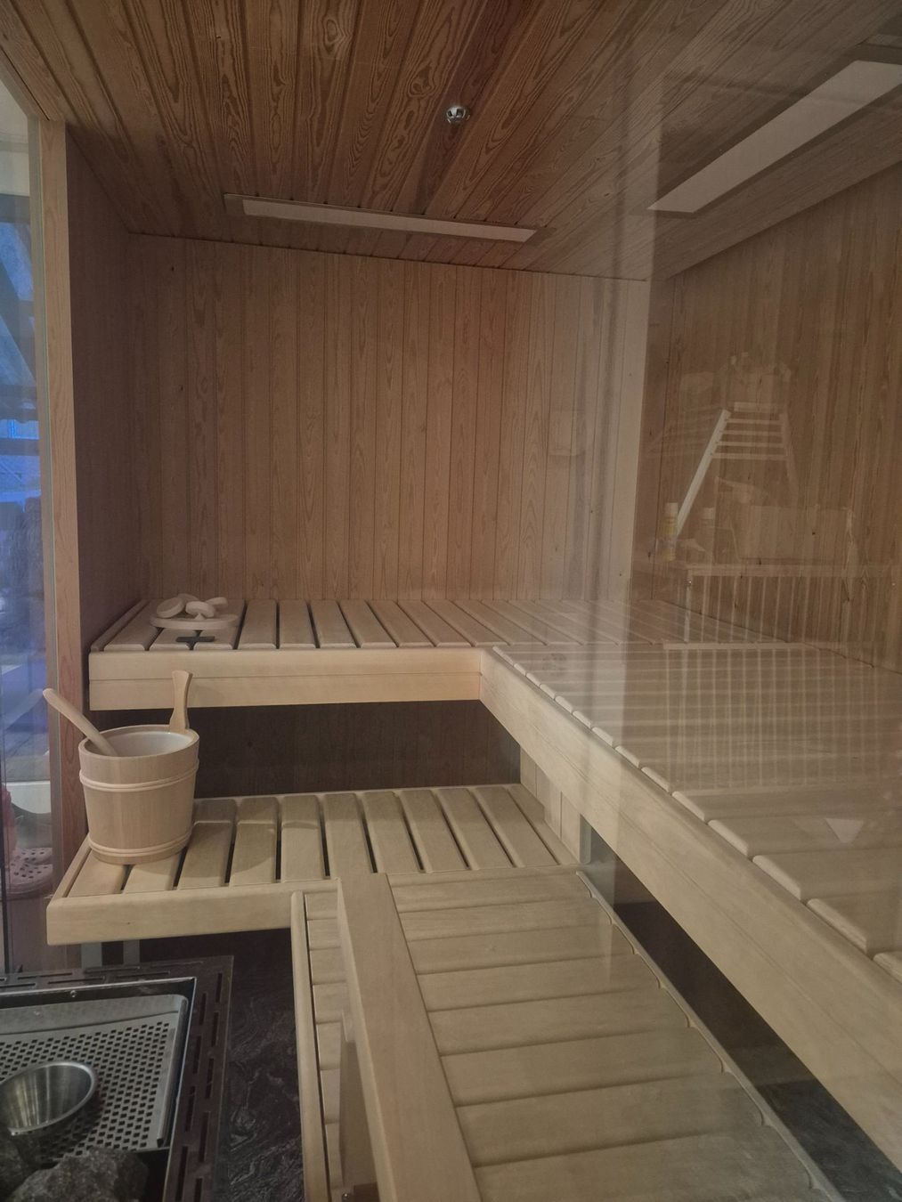 Sauna & Accessori: Küng Sauna – Usato da Bretzwil venduto da Charon56