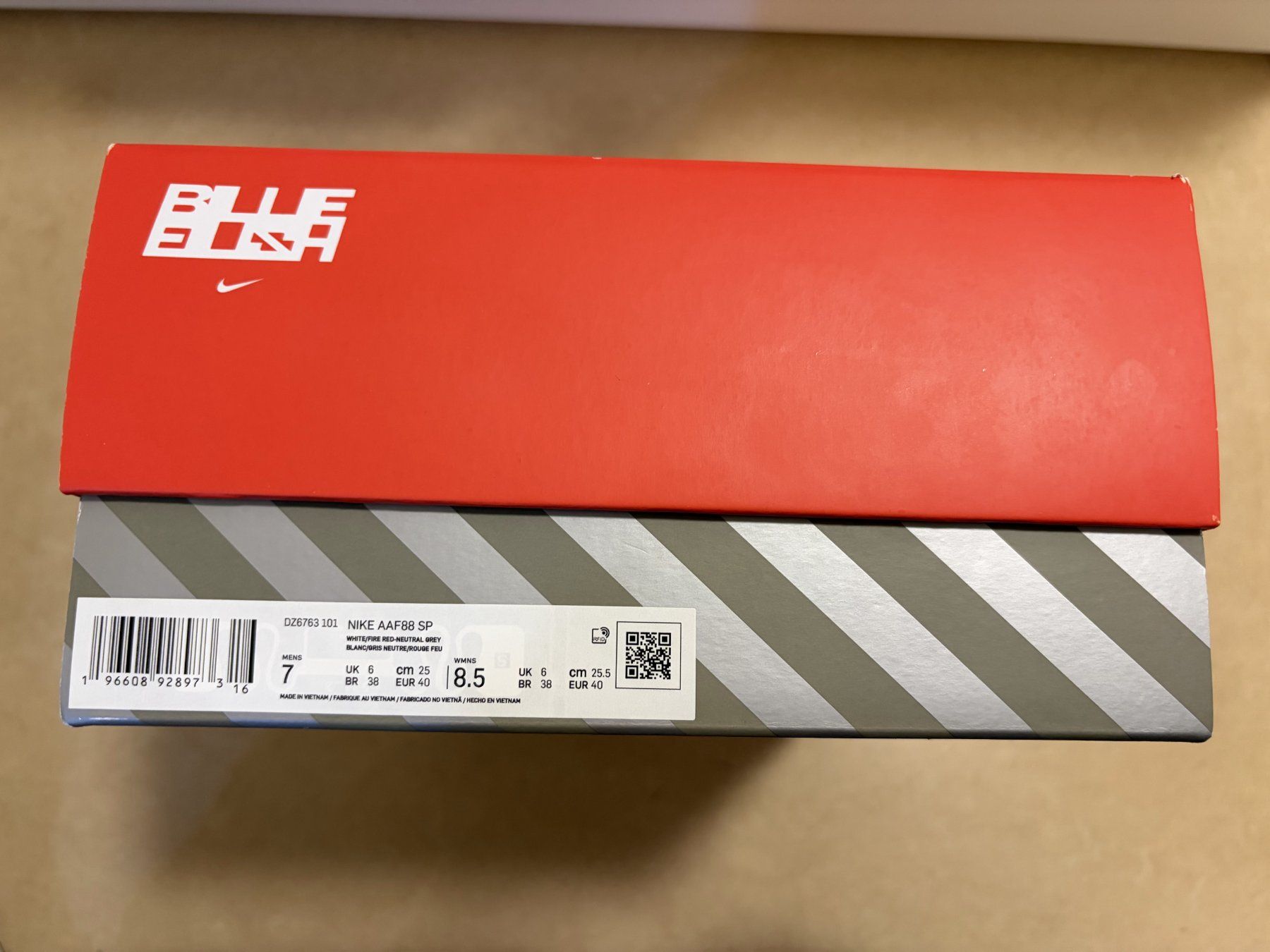 Chaussures hommes: Billie Eilish x Nike Air Alpha Force 88 Fire Red EU 40 – D'occasion à Zürich par Nexaro 4
