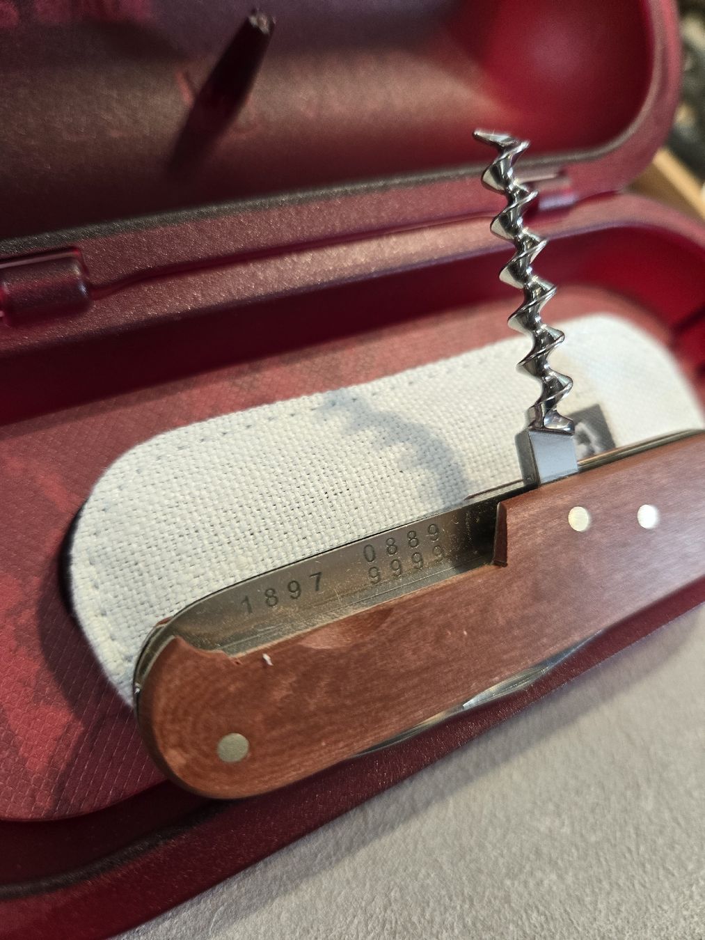 Victorinox Coltelli tascabile: Replica 1897 version 2022 number 889/9999 – Nuovo (secondo la descrizione) da Luzern venduto da Nini_862 3